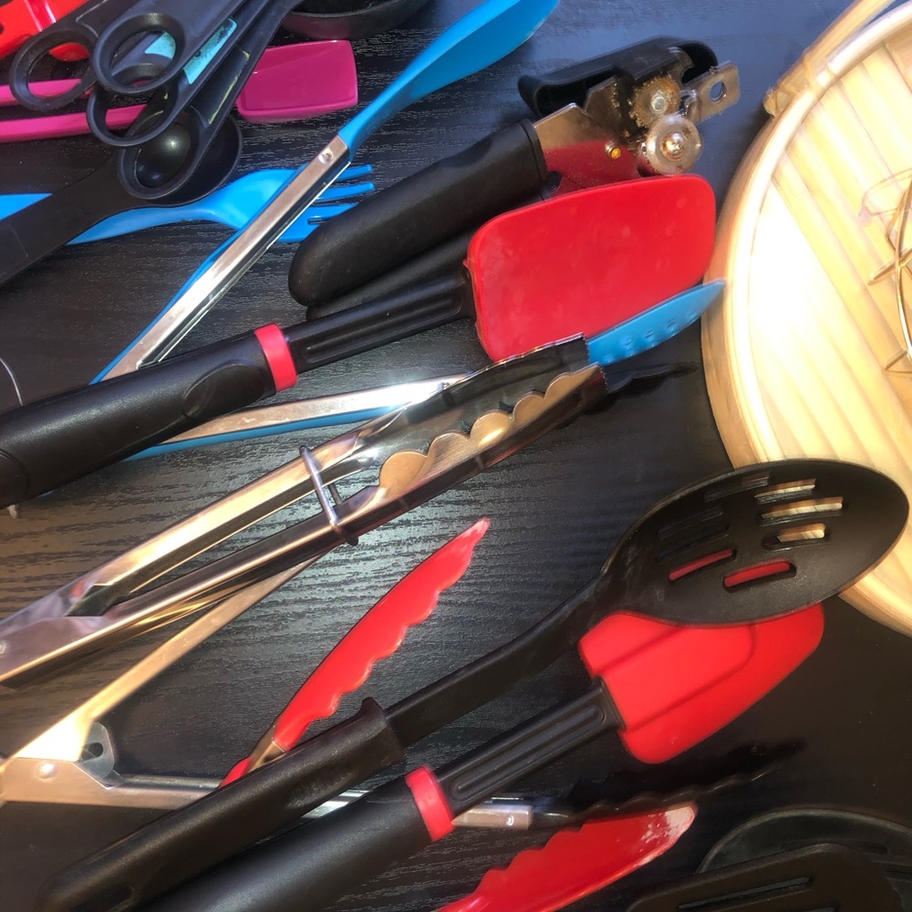 MISC. Kitchen Utensils BUNDLE (17 items)